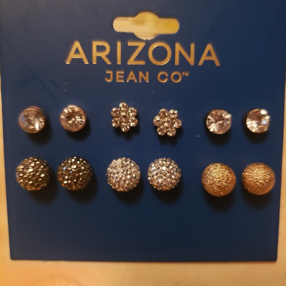 Earings - Picture 4 of 5